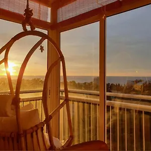 https://precioso-apartamento-vistas-al-mar.catalonia-hotels.com
